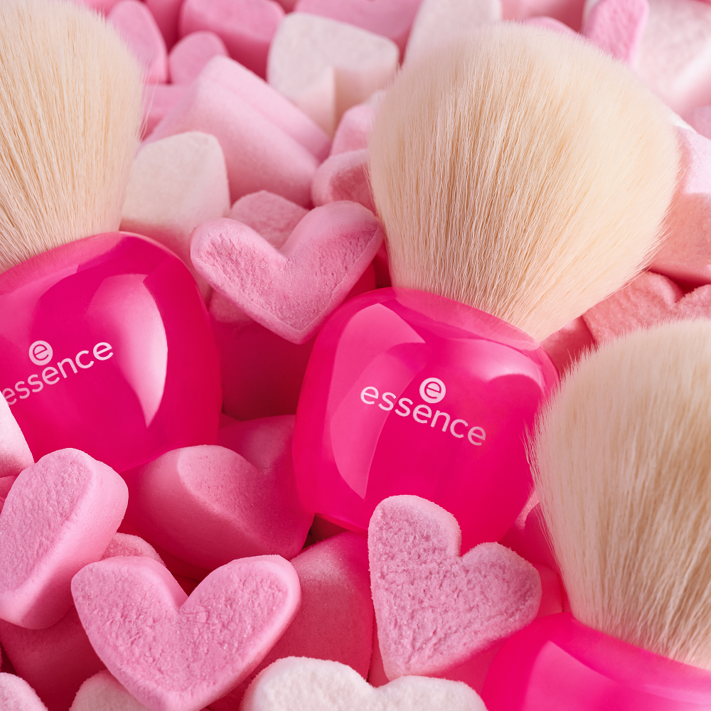 it's Bubble Gum fun kabuki brush – essence makeup