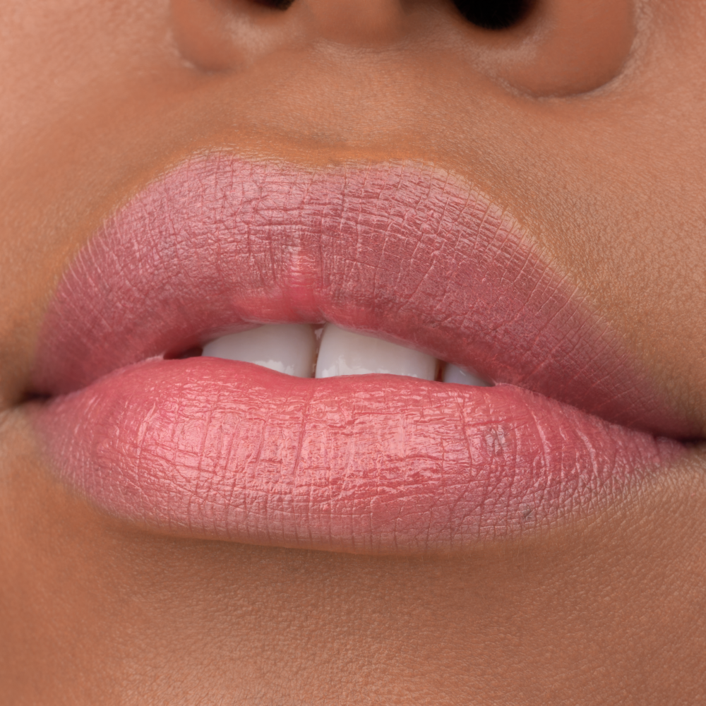 essence FEEL GOOD CLUB look set