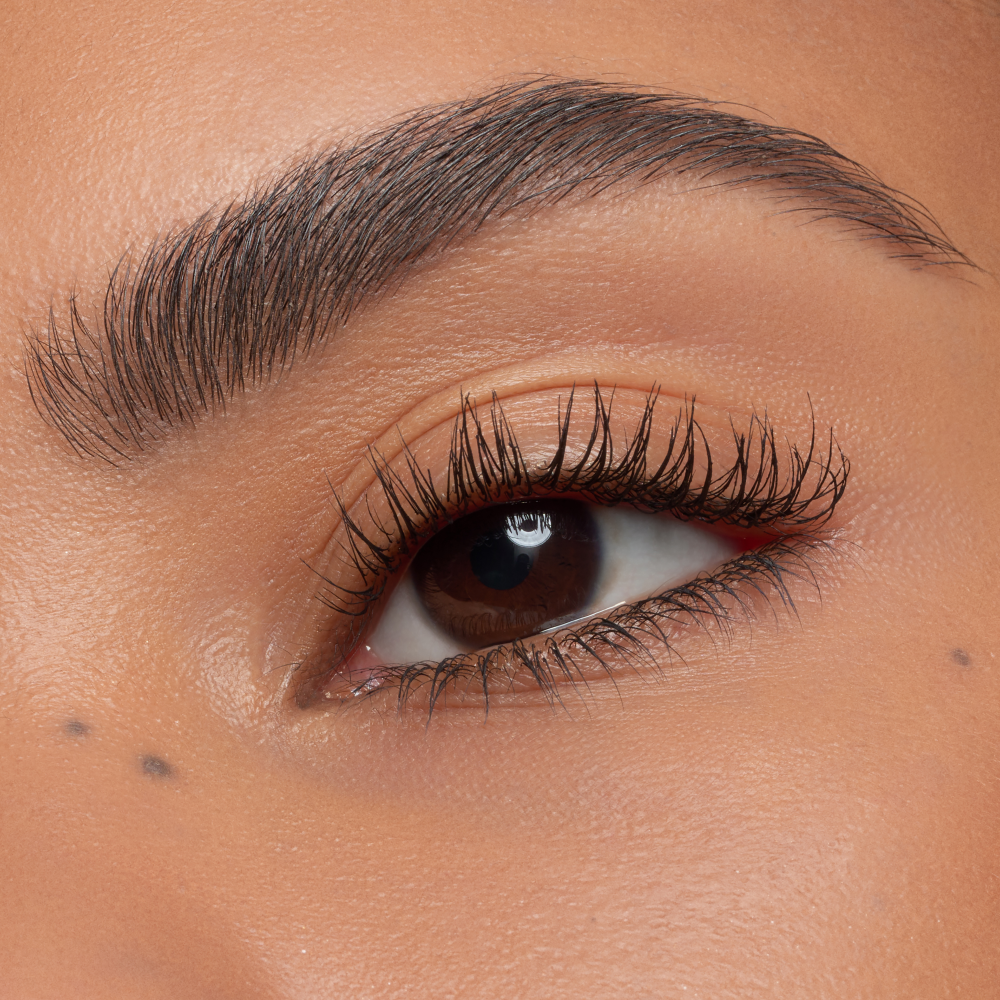 01 Eye'm So In Love!