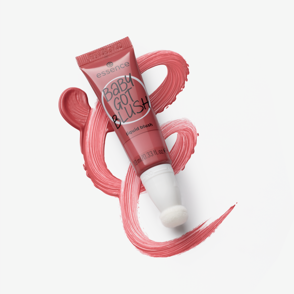 essence FEEL GOOD CLUB look set